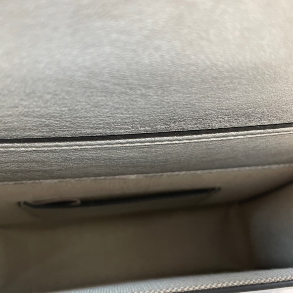 Jimmy choo calfskin crossbody bag with chain new with tag - Picture 4 of 6